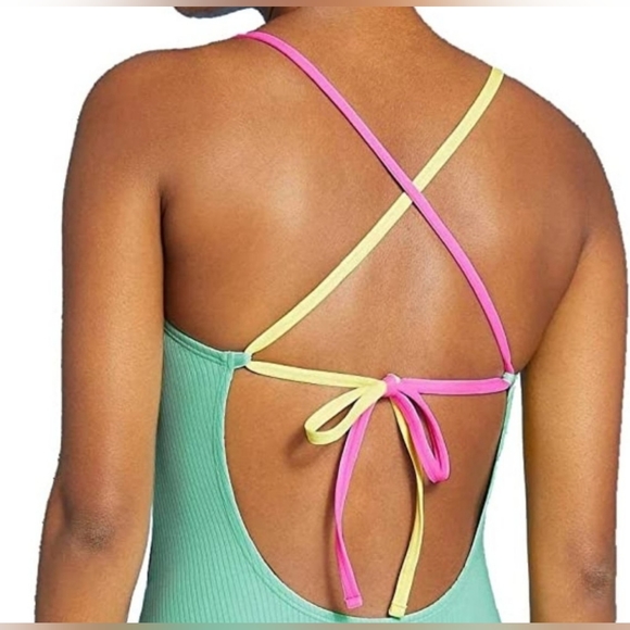 Swimsuit size XS - Picture 5 of 7